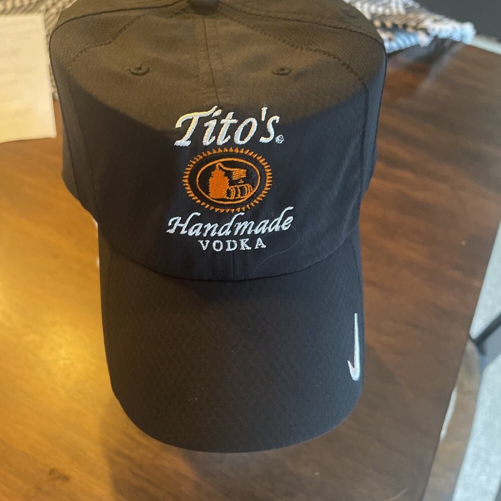 Nike Adult Unisex Cap Golf Running Sz M/L Black Dri Fit Titos Handmade Vodka